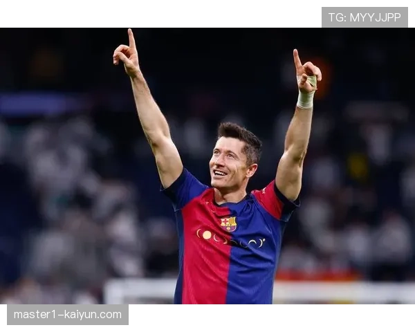 巴萨残阵深度考验弗里克轮换 莱万多夫斯基重回首发调整进攻